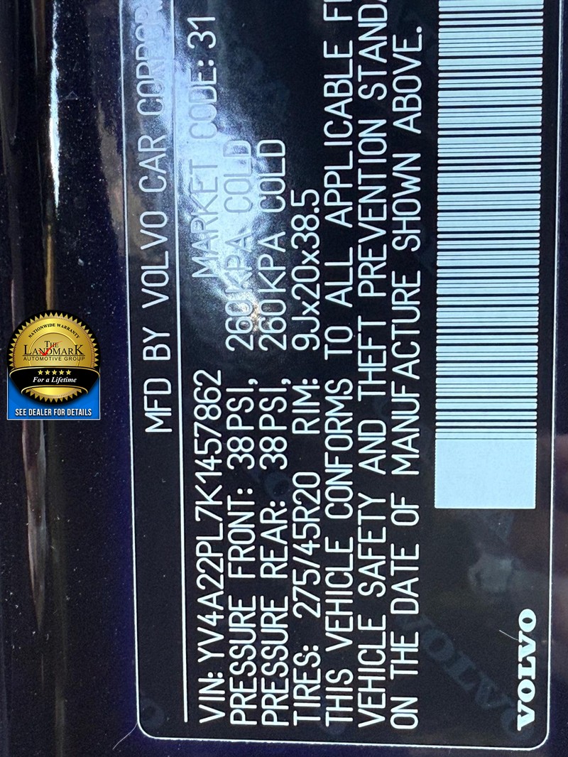 Volvo XC90 Vehicle Full-screen Gallery Image 24