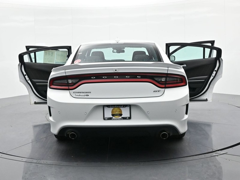 Dodge Charger Vehicle Full-screen Gallery Image 24