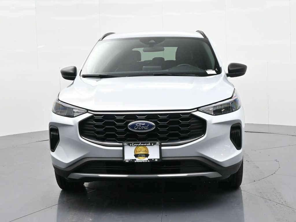 Ford Escape Vehicle Full-screen Gallery Image 03