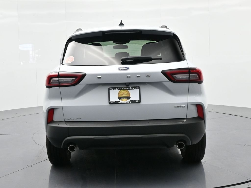 Ford Escape Vehicle Full-screen Gallery Image 07