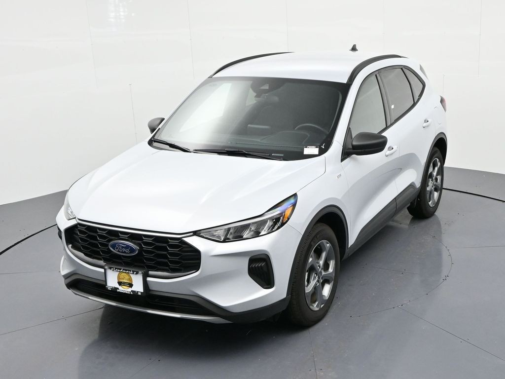 Ford Escape Vehicle Full-screen Gallery Image 16