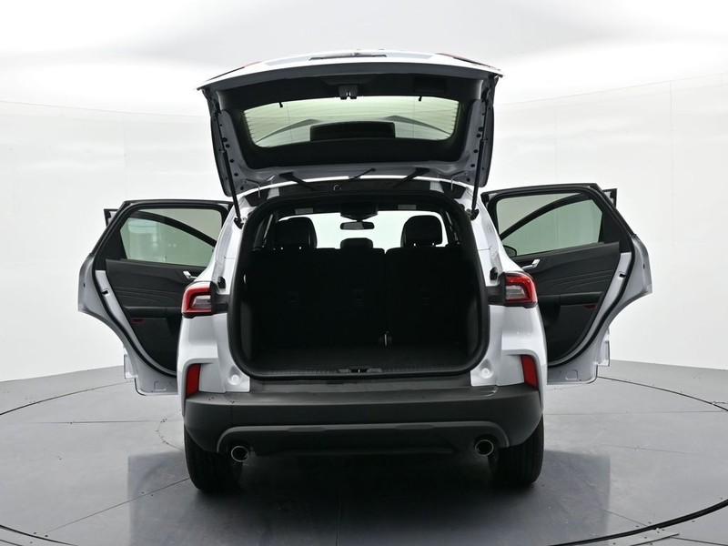 Ford Escape Vehicle Full-screen Gallery Image 25