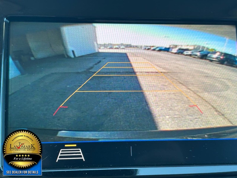 Buick Encore Vehicle Full-screen Gallery Image 13