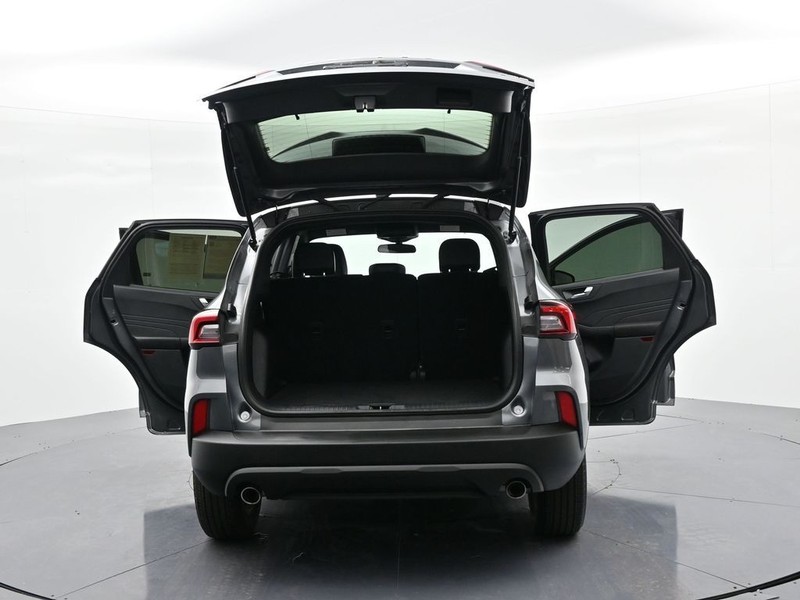 Ford Escape Vehicle Full-screen Gallery Image 25