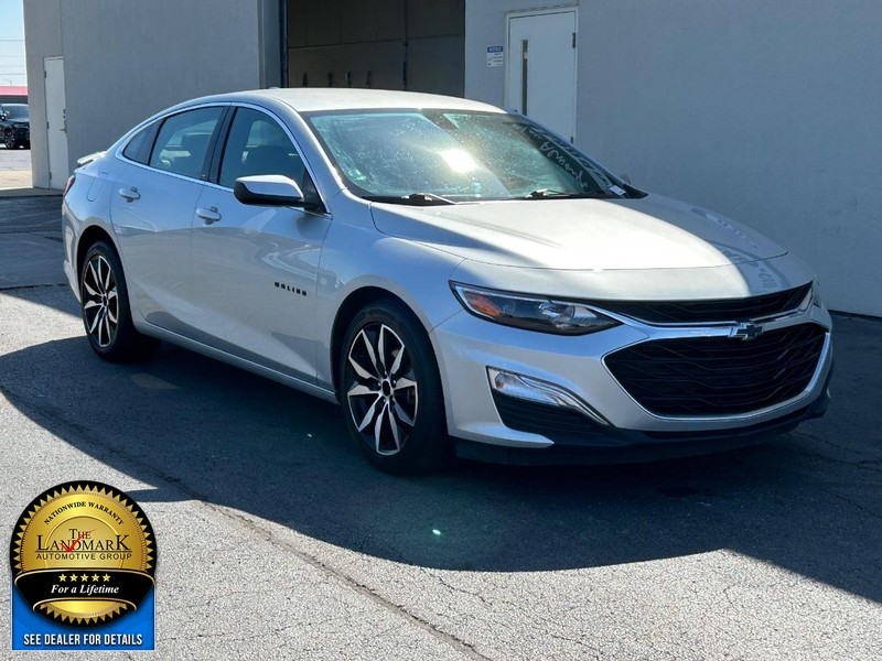 Chevrolet Malibu Vehicle Full-screen Gallery Image 2