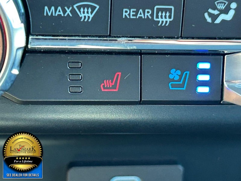 Ford F-150 Vehicle Full-screen Gallery Image 14