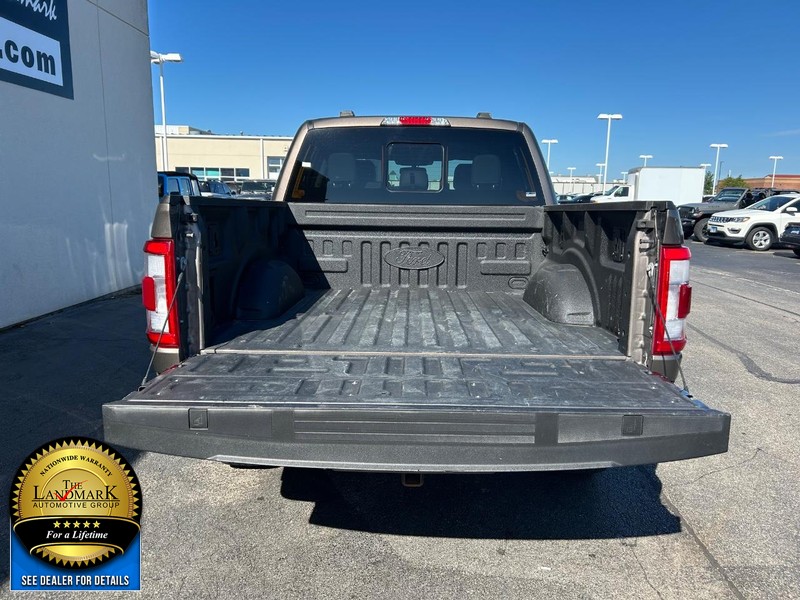 Ford F-150 Vehicle Full-screen Gallery Image 19