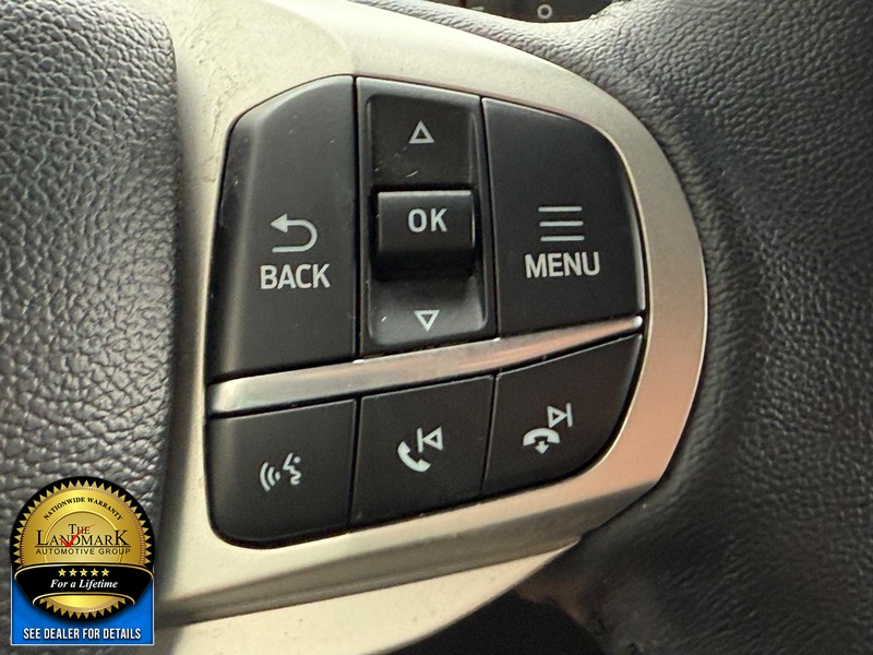 Ford Explorer Vehicle Full-screen Gallery Image 15