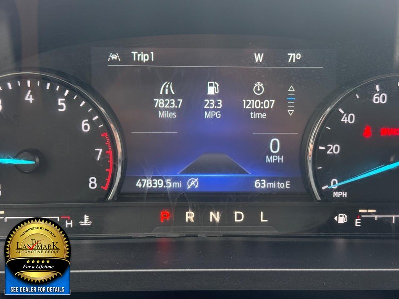 Ford Explorer Vehicle Full-screen Gallery Image 22