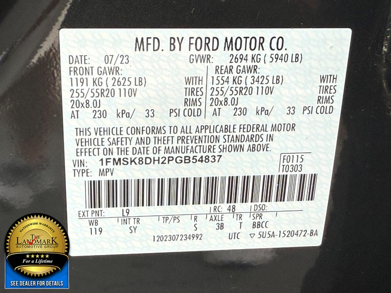 Ford Explorer Vehicle Full-screen Gallery Image 26