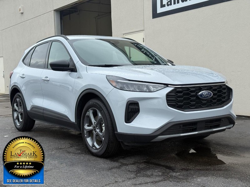 Ford Escape Vehicle Full-screen Gallery Image 2