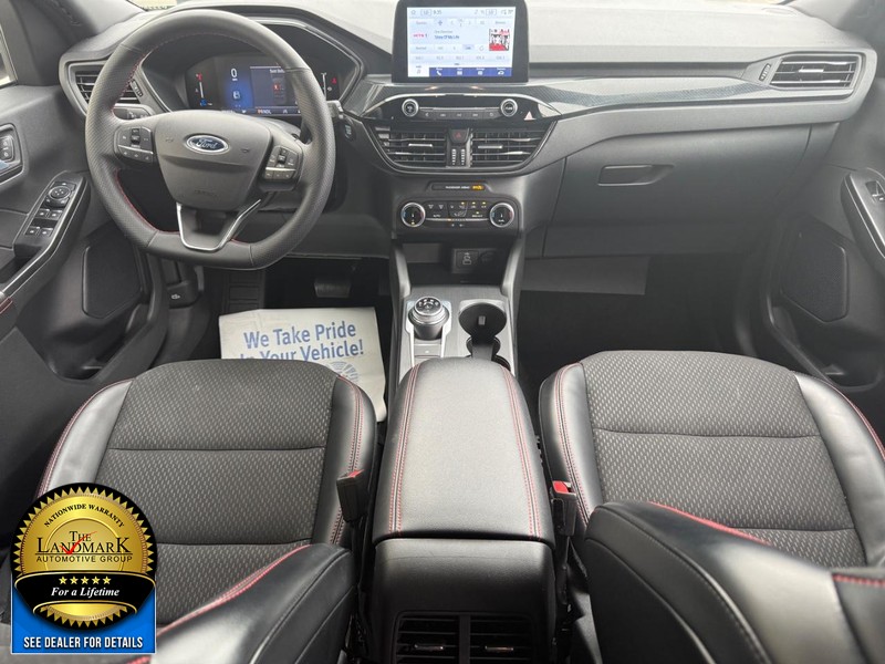 Ford Escape Vehicle Full-screen Gallery Image 11