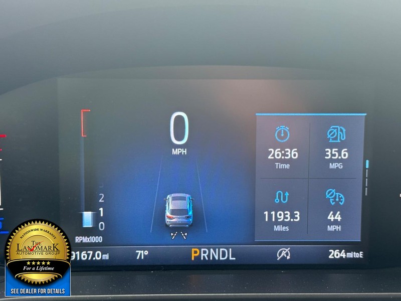 Ford Escape Vehicle Full-screen Gallery Image 21