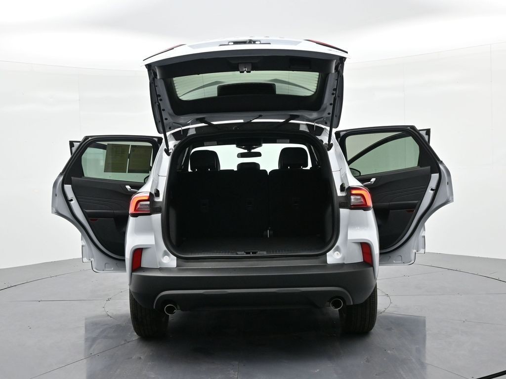 Ford Escape Vehicle Full-screen Gallery Image 27