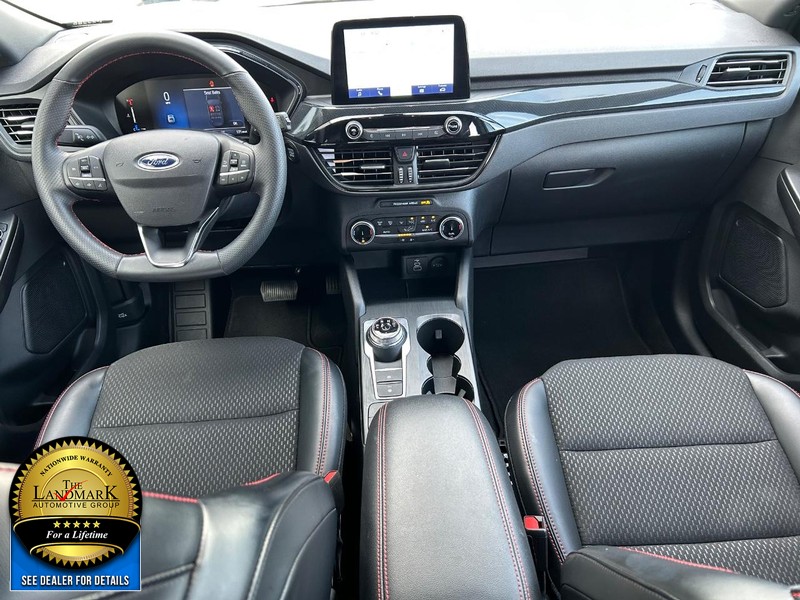 Ford Escape Vehicle Full-screen Gallery Image 15