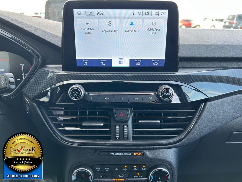 Ford Escape Vehicle Full-screen Gallery Image 17