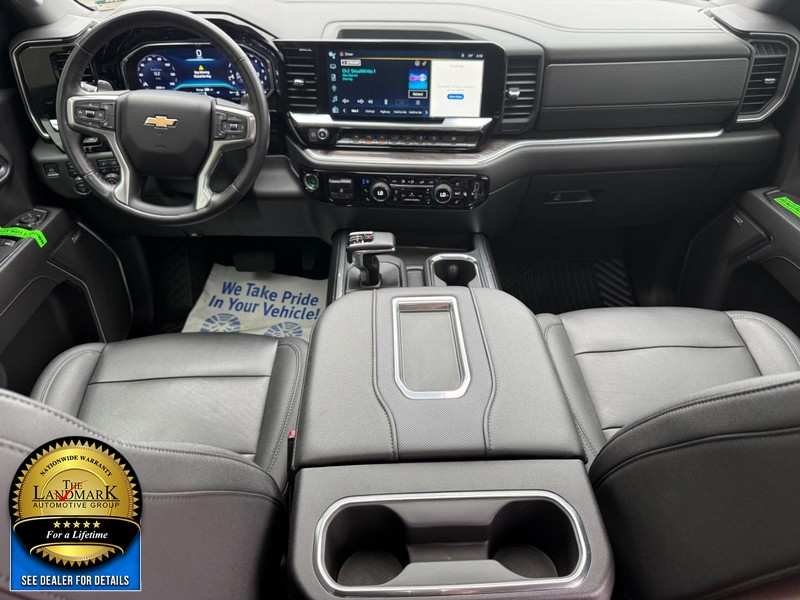 Chevrolet Silverado 1500 Vehicle Full-screen Gallery Image 14