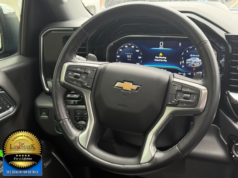 Chevrolet Silverado 1500 Vehicle Full-screen Gallery Image 15