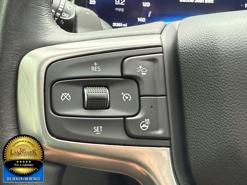 Chevrolet Silverado 1500 Vehicle Full-screen Gallery Image 16