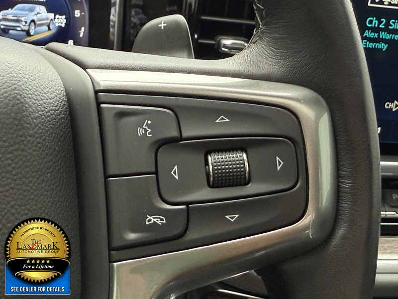 Chevrolet Silverado 1500 Vehicle Full-screen Gallery Image 17