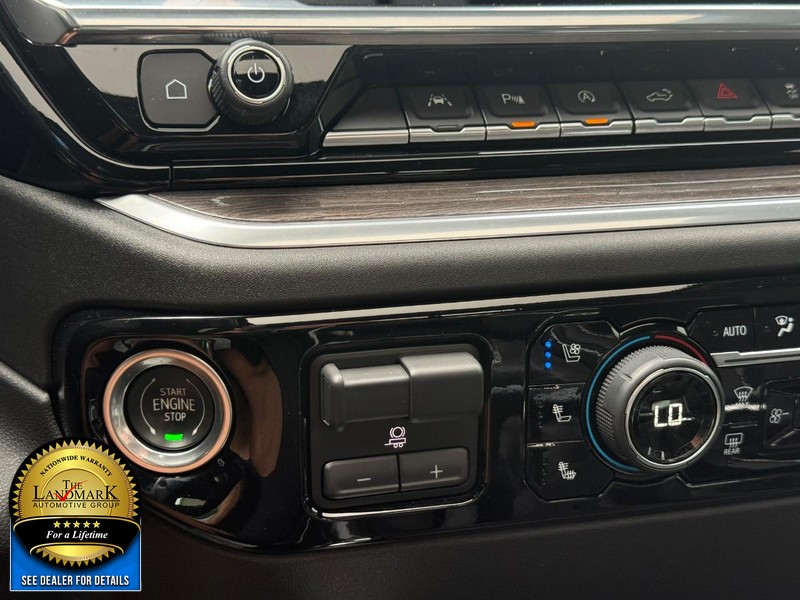 Chevrolet Silverado 1500 Vehicle Full-screen Gallery Image 20