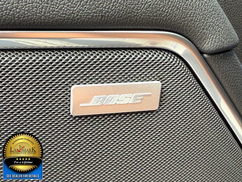 Chevrolet Silverado 1500 Vehicle Full-screen Gallery Image 27