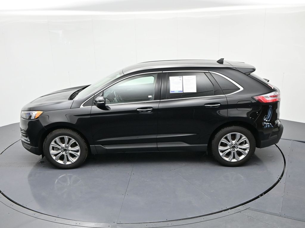 Ford Edge Vehicle Full-screen Gallery Image 17
