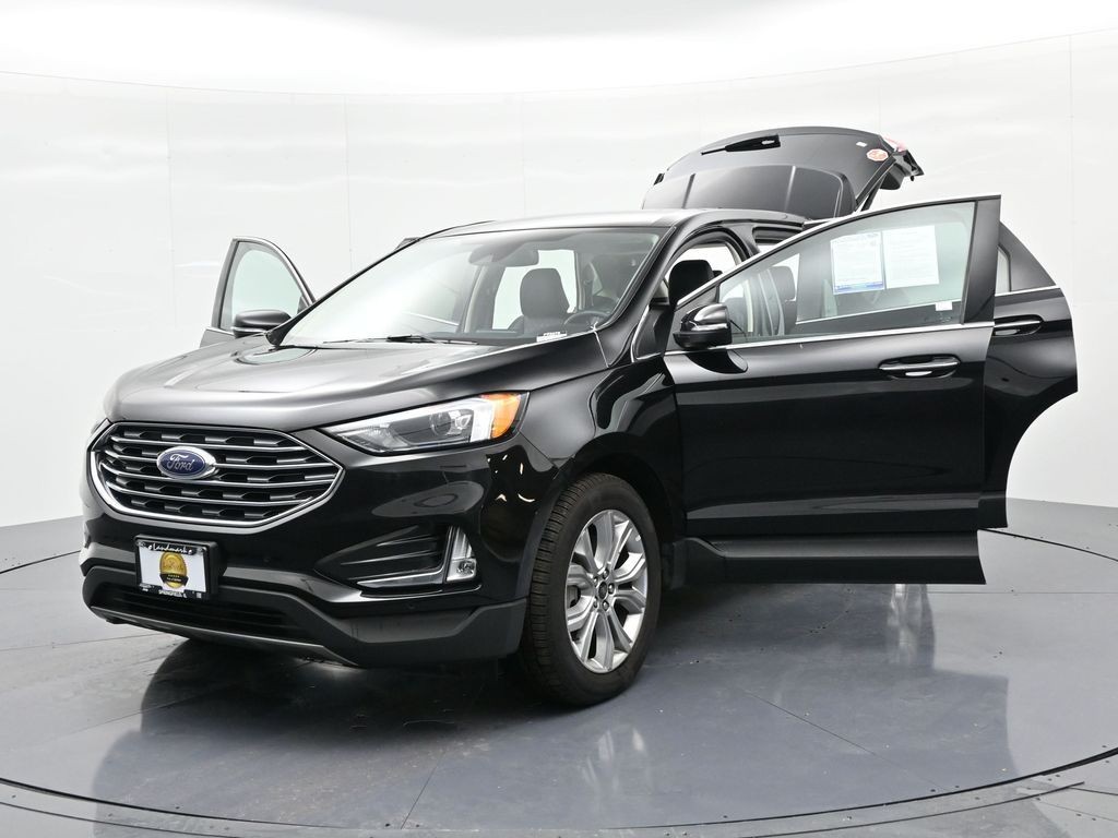 Ford Edge Vehicle Full-screen Gallery Image 24