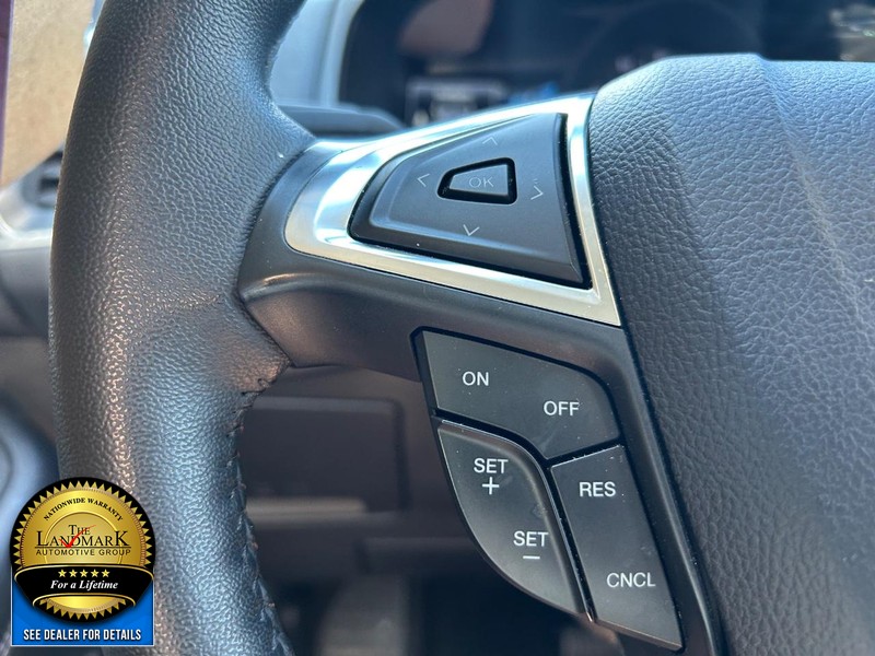 Ford Edge Vehicle Full-screen Gallery Image 10