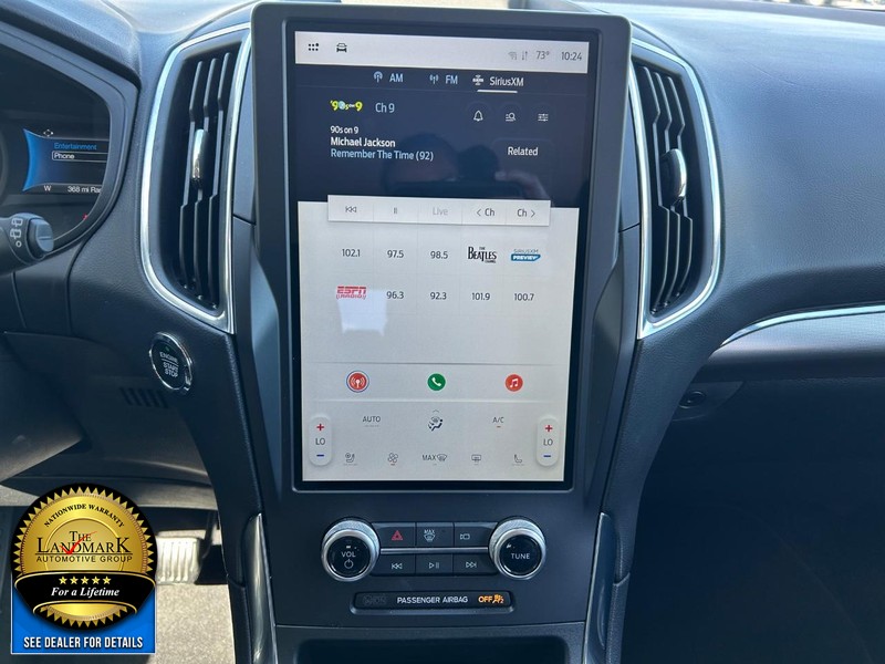 Ford Edge Vehicle Full-screen Gallery Image 18