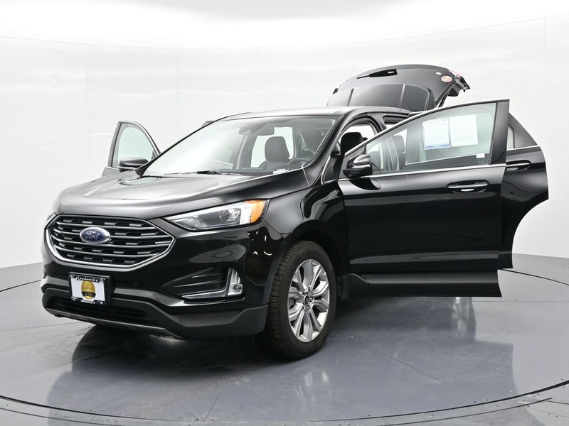 Ford Edge Vehicle Full-screen Gallery Image 23