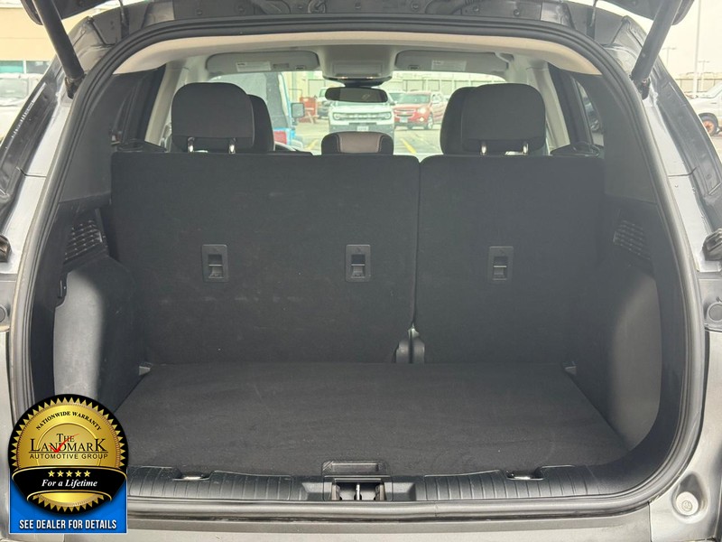 Ford Escape Vehicle Full-screen Gallery Image 6