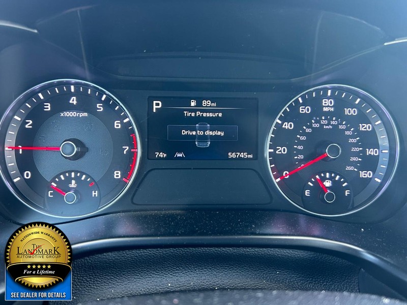 Kia Forte Vehicle Full-screen Gallery Image 12