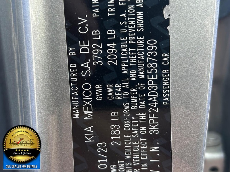 Kia Forte Vehicle Full-screen Gallery Image 20