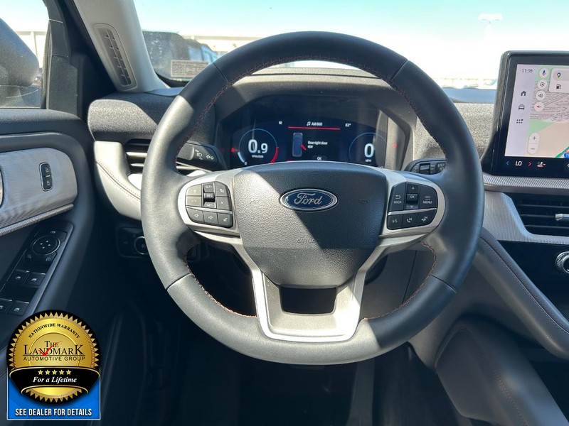 Ford Explorer Vehicle Full-screen Gallery Image 20