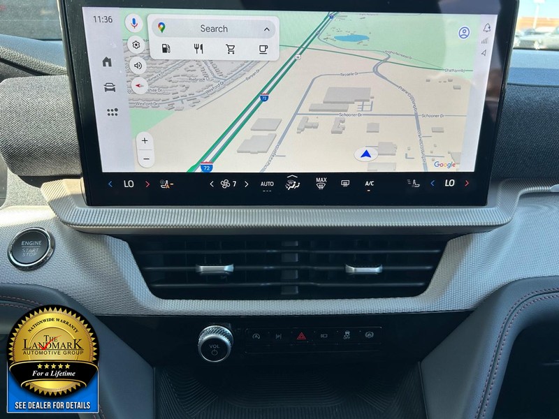 Ford Explorer Vehicle Full-screen Gallery Image 21