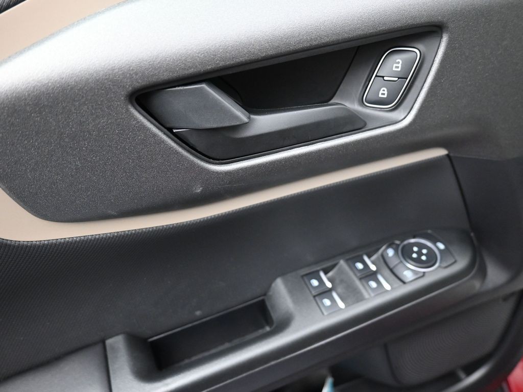 Ford Bronco Sport Vehicle Full-screen Gallery Image 10