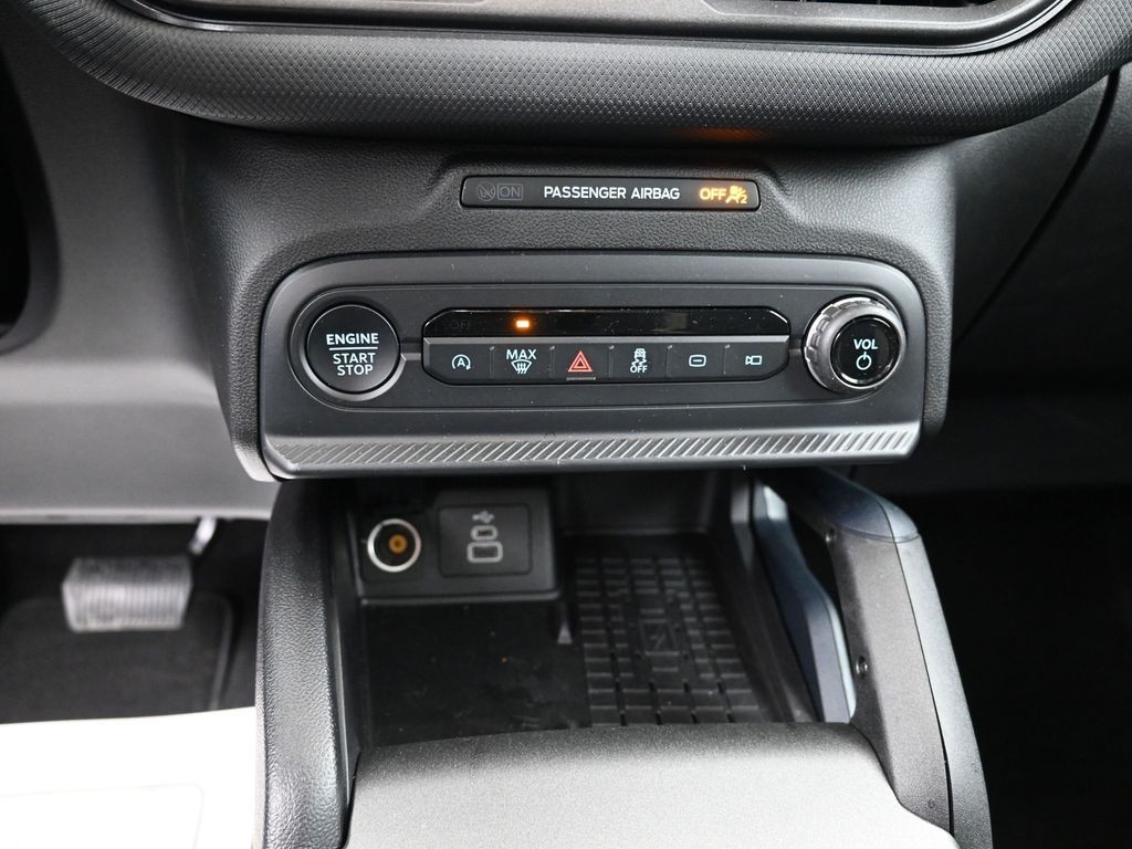 Ford Bronco Sport Vehicle Full-screen Gallery Image 12