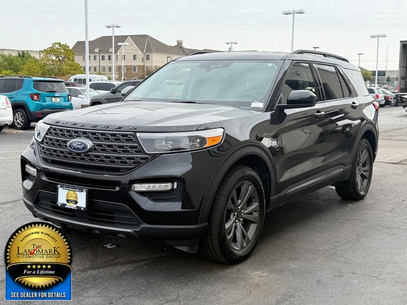 Ford Explorer Vehicle Full-screen Gallery Image 5