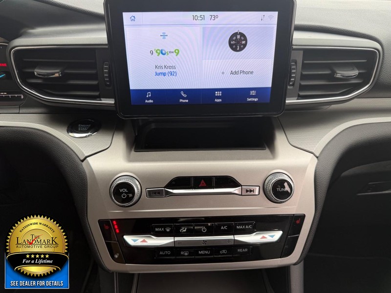 Ford Explorer Vehicle Full-screen Gallery Image 19