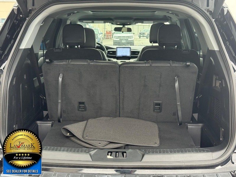 Ford Explorer Vehicle Full-screen Gallery Image 6