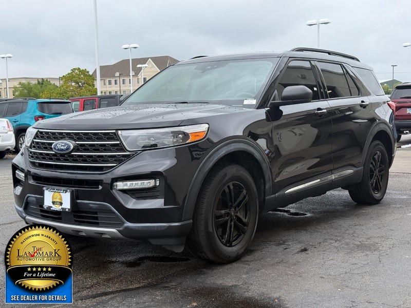 Ford Explorer Vehicle Full-screen Gallery Image 8