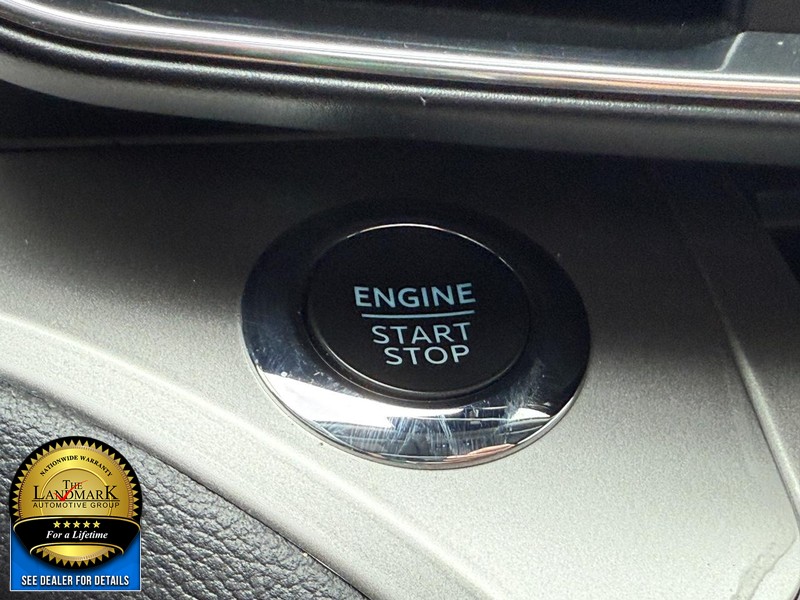 Ford Explorer Vehicle Full-screen Gallery Image 17