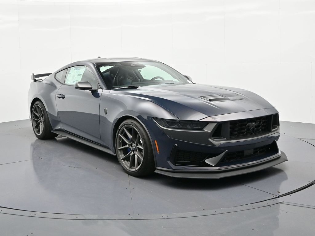 Ford Mustang Vehicle Full-screen Gallery Image 4