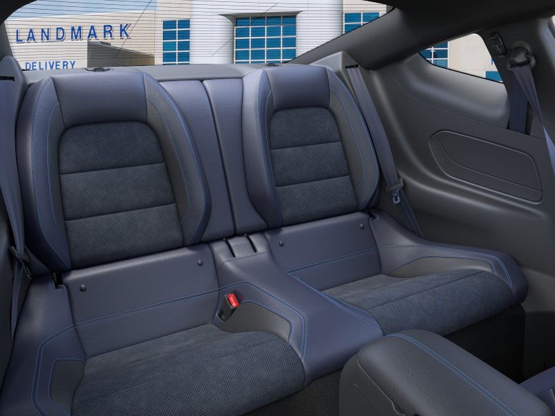 Ford Mustang Vehicle Full-screen Gallery Image 11