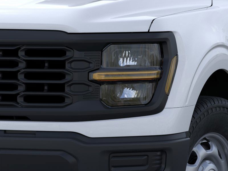 Ford F-150 Vehicle Full-screen Gallery Image 18