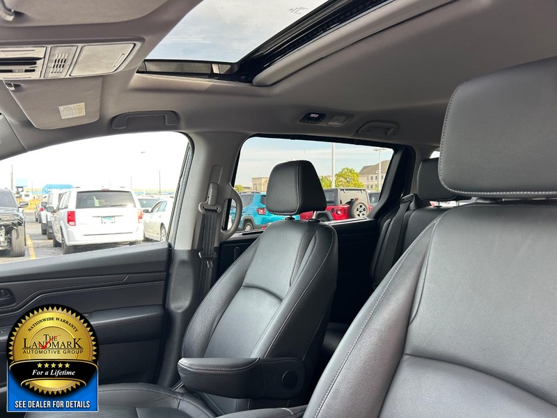 Honda Odyssey Vehicle Full-screen Gallery Image 9
