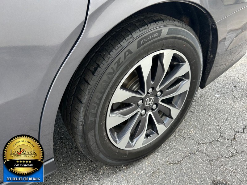 Honda Odyssey Vehicle Full-screen Gallery Image 22