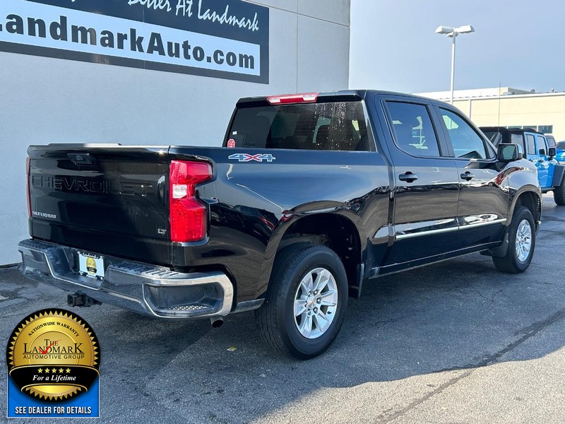 Chevrolet Silverado 1500 Vehicle Full-screen Gallery Image 2