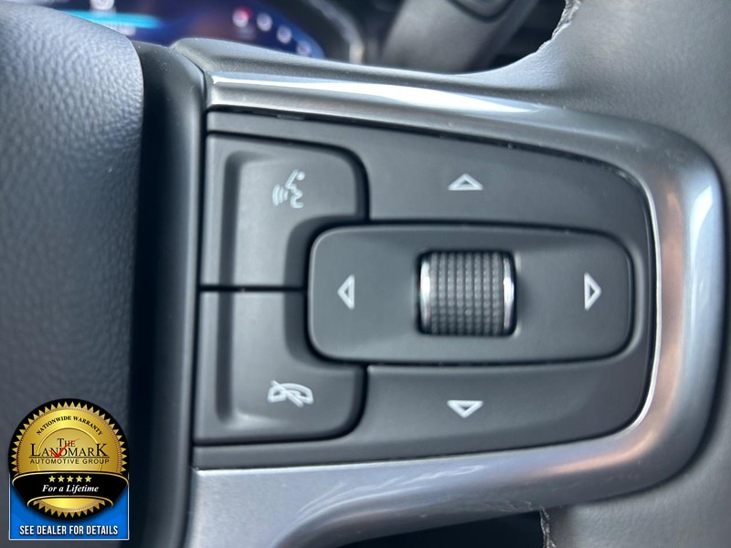 Chevrolet Silverado 1500 Vehicle Full-screen Gallery Image 11